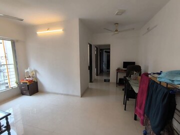 Room in 2 BHK Apartment at Platinum Life, Andheri West – for Rent