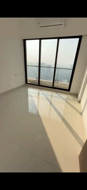 Room in 3 BHK Apartment at Sunteck City Avenue 1, Goregaon West – for Rent