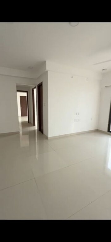 Room in 3 BHK Apartment at Sunteck City Avenue 1, Goregaon West – for Rent