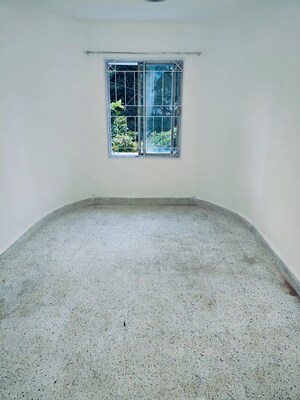 Room in 2 BHK Apartment at Mantri Park I and II, Kothrud – for Rent