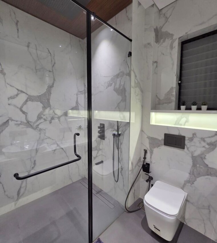 Bathroom, indiabulls-sky-forest 3 Bedroom 3320 Sq.Ft. Apartment In Lower Parel Mumbai 10102467