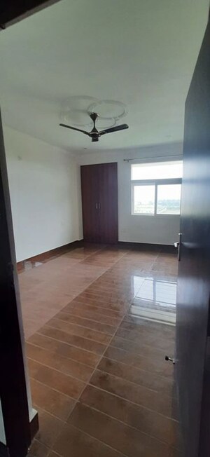 Room in 3 BHK Apartment at Arsha Sumangalam Vrindavan Yojana, Vrindavan Yojna – for Rent