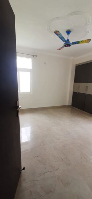 Room in 3 BHK Apartment at Arsha Sumangalam Vrindavan Yojana, Vrindavan Yojna – for Rent