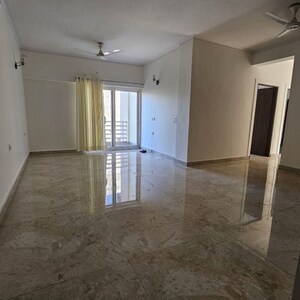 Room in 4 BHK Apartment at Doon Trafalgar Extension, Aman Vihar – for Sale