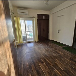 Room in 4 BHK Apartment at Doon Trafalgar Extension, Aman Vihar – for Sale