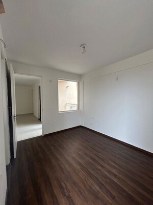 Room in 3 BHK Apartment at Sushma Joynest ZRK, Ghazipur – for Rent