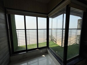 Room in 2 BHK Apartment at Andheri West – for Rent