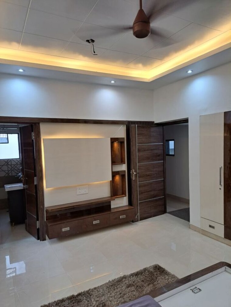 Living Room, sector 108 6 Bedroom 5000 Sq.Ft. Independent House In Sector 108 Noida 10102521
