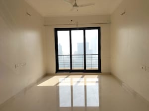 2 BHK Apartment For Rent in Shapoorji Pallonji Sarova, Kandivali East