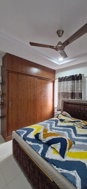 Bedroom in 3 BHK Builder Floor at Kondapur – for Rent