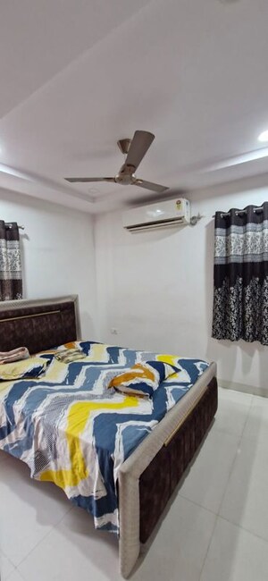 Bedroom in 3 BHK Builder Floor at Kondapur – for Rent