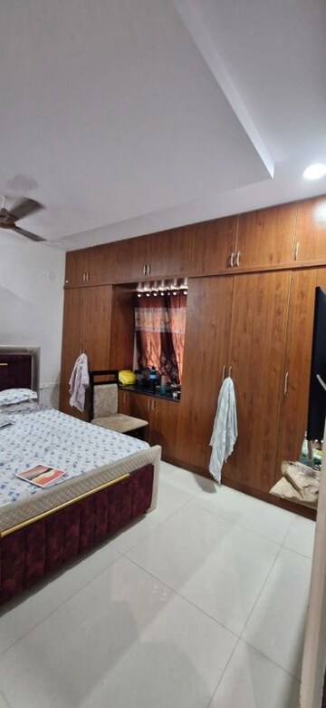 Bedroom in 3 BHK Builder Floor at Kondapur – for Rent