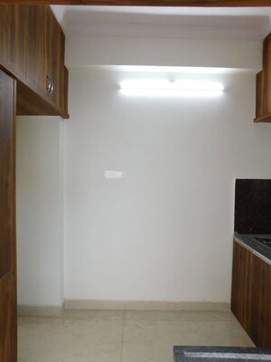 Room in 3 BHK Builder Floor at Kondapur – for Rent