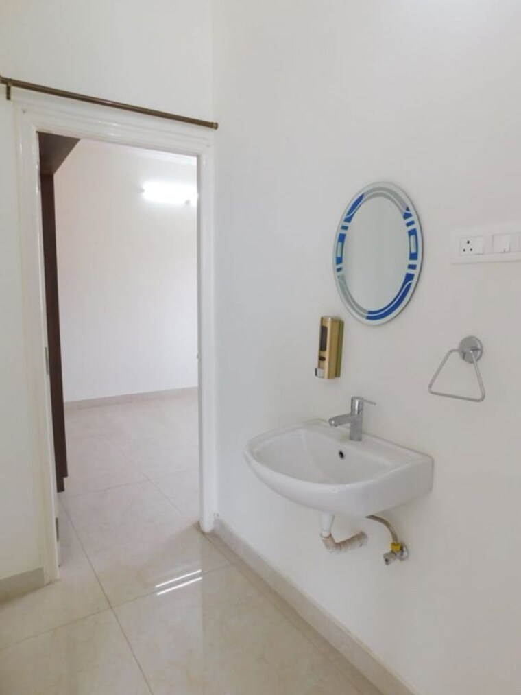 Bathroom, kondapur 3 Bedroom 1950 Sq.Ft. Builder Floor In Kondapur Hyderabad 10102549