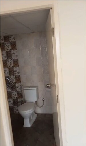 Attached Bathroom in 1 BHK Apartment at Mahindra Happinest Kalyan, Kalyan West – for Sale