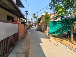  Plot – Exterior View View at Thevara - for Sale