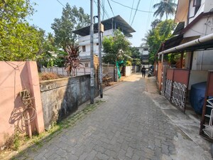  Plot – Exterior View View at Thevara - for Sale