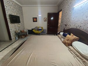 Living Room in Studio Builder Floor at DLF Atria, Dlf Phase ii – for Rent