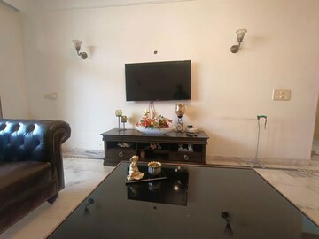 Living Room in Studio Builder Floor at DLF Atria, Dlf Phase ii – for Rent