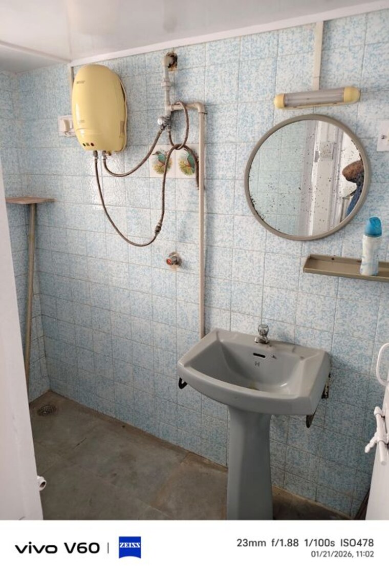 Bathroom, mantri-kinara 1 Bedroom 585 Sq.Ft. Apartment In Bopodi Pune 10102596