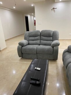 4 BHK + Pooja Room,Servant Room Builder Floor For Rent in Sector 57