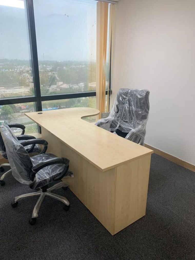 Team Area, netaji subhash place Commercial Office Space 3300 Sq.Ft. In Netaji Subhash Place Delhi 10102624