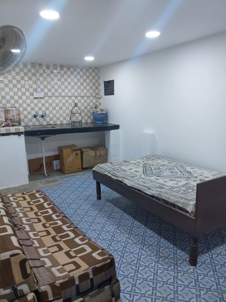 Kitchen, saket 1 RK 300 Sq.Ft. Apartment In Saket Delhi 10102625