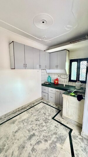 Kitchen in 1.5 BHK Independent House at Sector 9a – for Rent