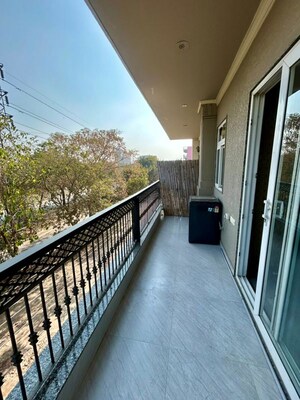 Balcony in 1 BHK Builder Floor at Sector 40 – for Rent