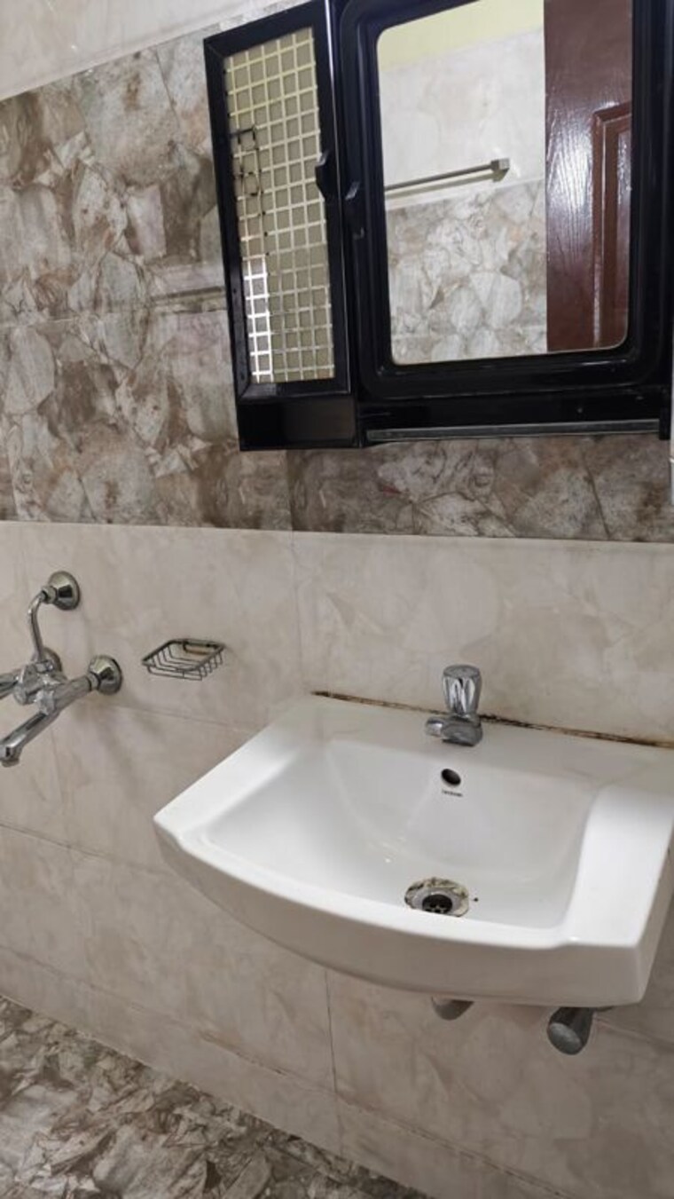 Bathroom, sai-ambience-sai-vision 2 Bedroom 989 Sq.Ft. Apartment In Pimple Saudagar Pune 10102685