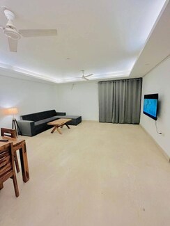 1 BHK Builder Floor For Rent in Saket
