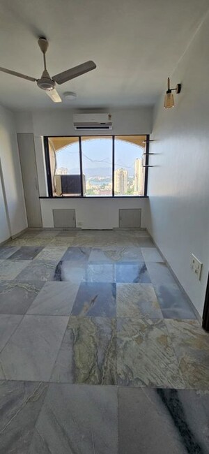 Room in 2 BHK Apartment at Hiranandani Gardens Lake Castle, Powai – for Rent