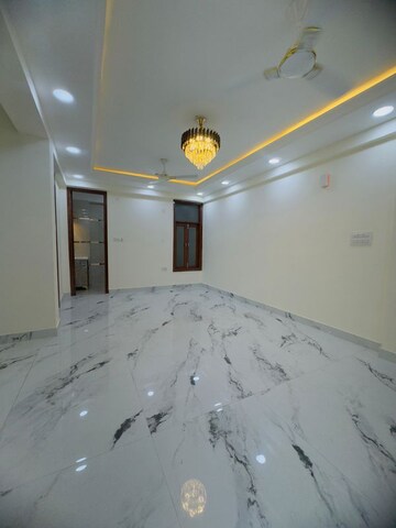 Room in 2 BHK Builder Floor at Palm Residency Chhatarpur, Chattarpur – for Rent