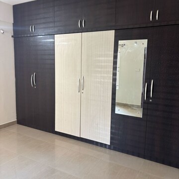 Room in 3 BHK Apartment at Mahaveer Laurel, Kodichikkanahalli – for Sale