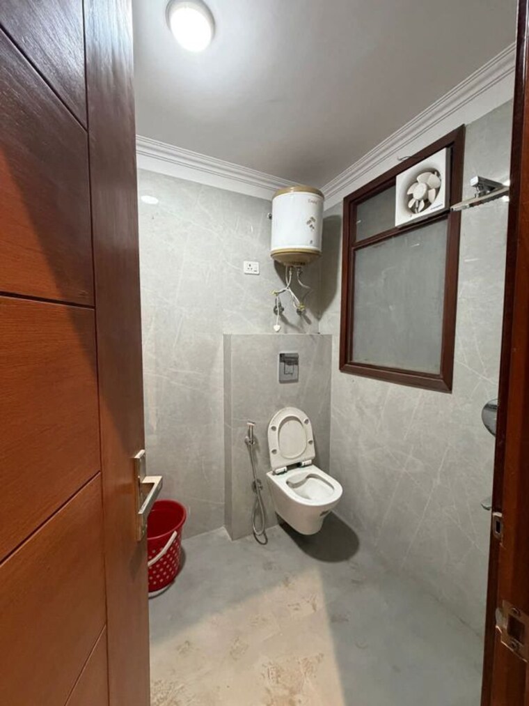 Bathroom, saket 3 Bedroom 1250 Sq.Ft. Builder Floor In Saket Delhi 10102724