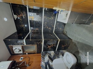 Master Bedroom in 3 BHK Builder Floor at Palm Residency Chhatarpur, Chattarpur – for Rent