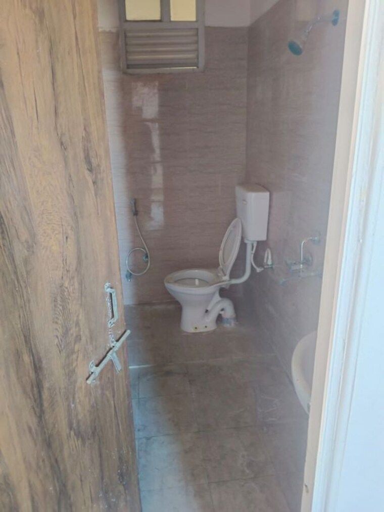 Bathroom, vijay nagar 3 Bedroom 1500 Sq.Ft. Apartment In Vijay Nagar Indore 10102783