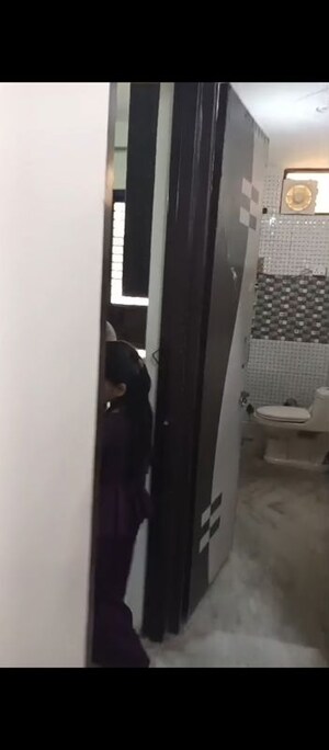 Team Area in 2 BHK Apartment at Mohan Garden – for Sale