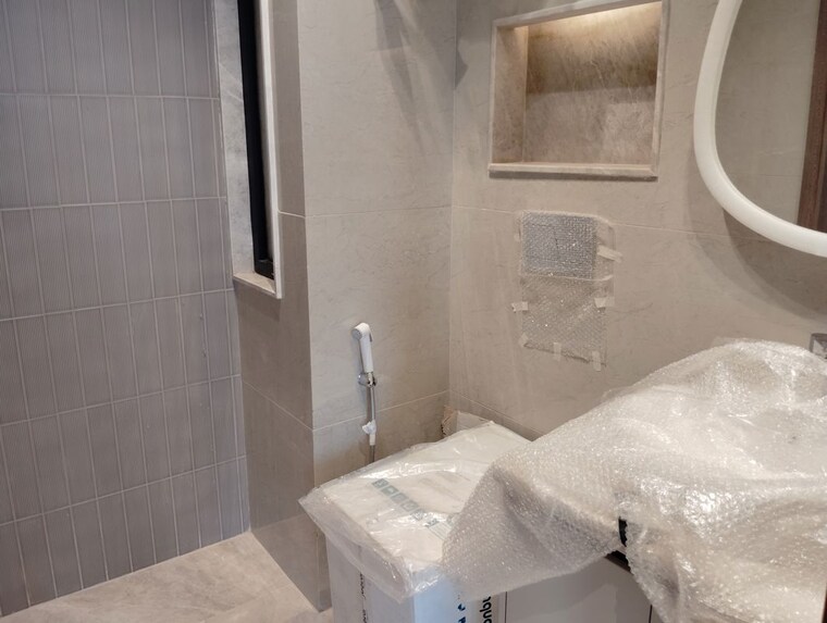 Bathroom, east of kailash 3 Bedroom 1250 Sq.Ft. Builder Floor In East Of Kailash Delhi 10071828