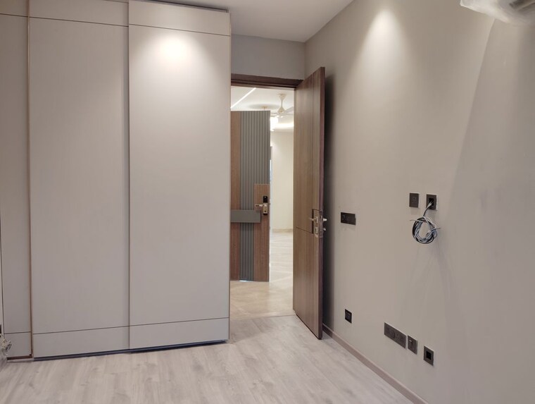Room, east of kailash 3 Bedroom 1250 Sq.Ft. Builder Floor In East Of Kailash Delhi 10071828