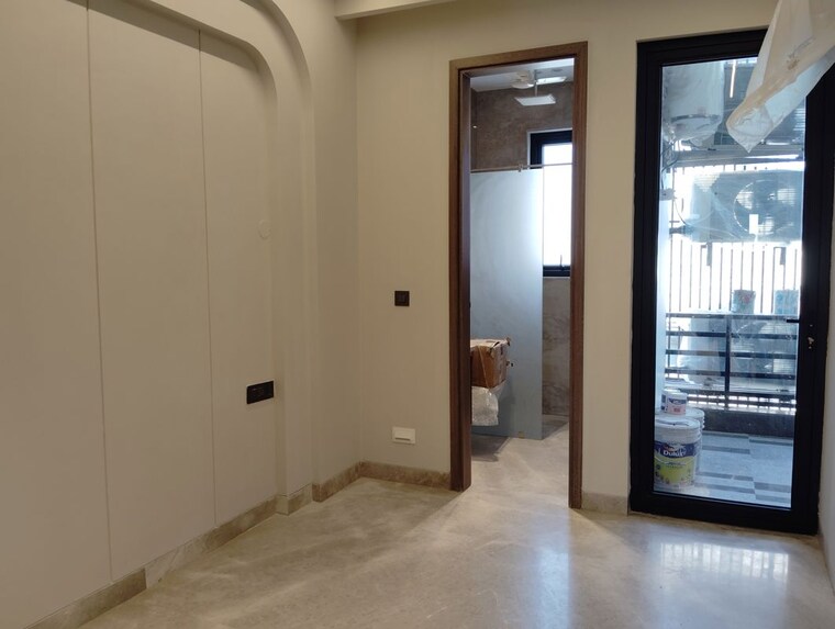 Room, east of kailash 3 Bedroom 1250 Sq.Ft. Builder Floor In East Of Kailash Delhi 10071828