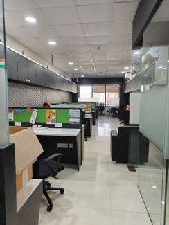 Office Space For Rent in K Raheja Palm Spring