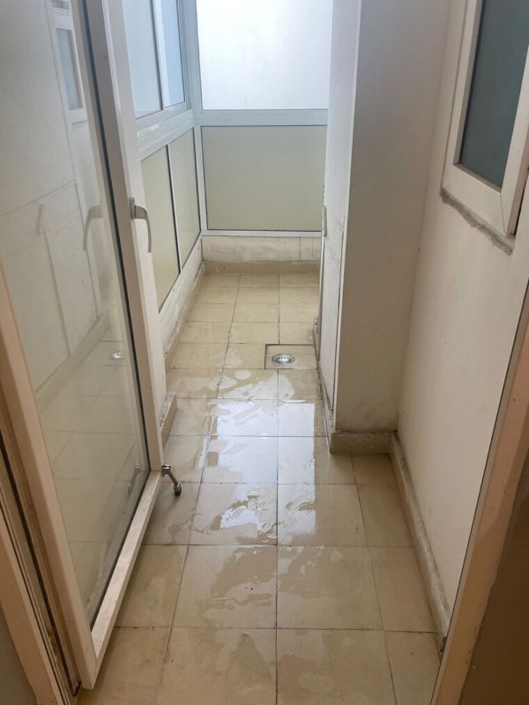 Bathroom, saviour-green-arch 2.5 Bedroom 1180 Sq.Ft. Apartment In Tech Zone 4 Greater Noida Greater Noida 10102823