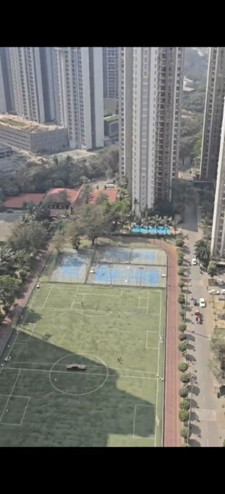 Swimming Pool, lodha-amara-tower-24-and-25 2 Bedroom 722 Sq.Ft. Apartment In Kolshet Road Thane 10102834