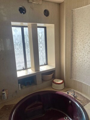 Washroom in 3 BHK Apartment at Patrawala Building, Kalbadevi – for Rent