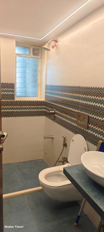 Washroom in 2 BHK Apartment at Bharat Mahal, Churchgate – for Rent