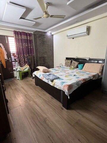 Bedroom in 3 BHK Builder Floor at Ashoka Enclave Faridabad, Sector 34 – for Sale