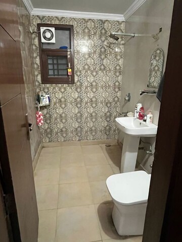Bathroom in 3 BHK Builder Floor at Ashoka Enclave Faridabad, Sector 34 – for Sale