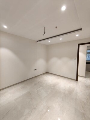 Room in 1 BHK Apartment at Crystal Armus, Chembur – for Sale