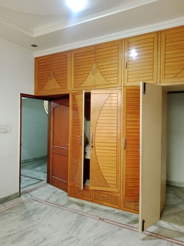 Room in 2 BHK Builder Floor at Huda – for Rent